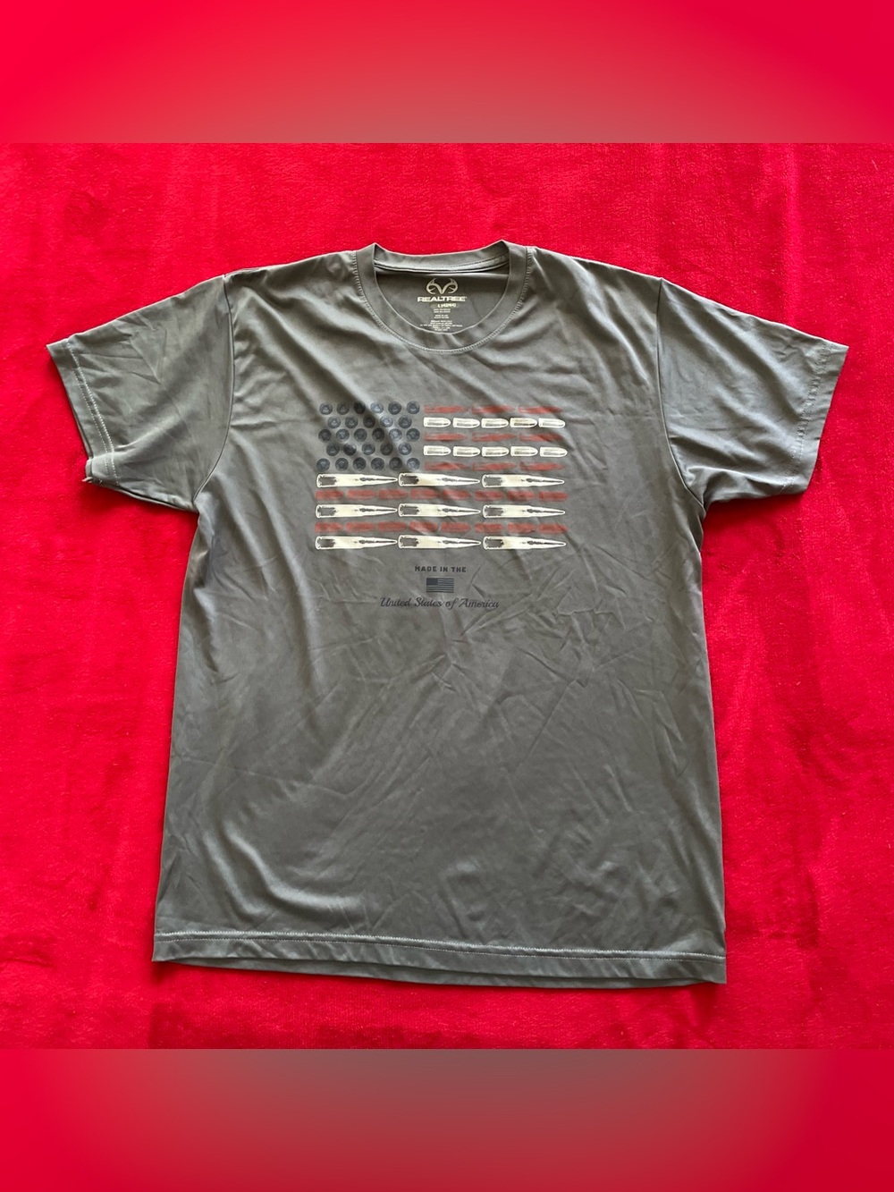 Realtree Men's Short Sleeve Athletic U.S.A. Flag Graphic Gray Pullover T-Shirt L